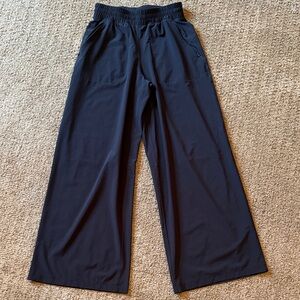 Lululemon pants black